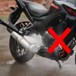 Lavaggio moto: l’errore comune che rovina guarnizioni e cuscinetti durante il risciacquo