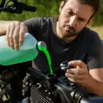 Quando sostituire il liquido refrigerante motore Moto: il momento giusto per evitare surriscaldamenti