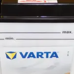 Batteria moto e primi freddi: i segnali da controllare prima di lasciarla ferma per giorni